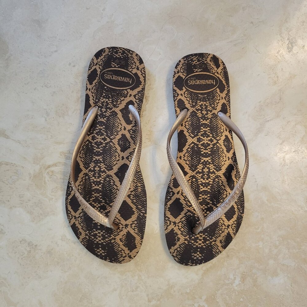 Havaianas slim strap flip flop, size 9